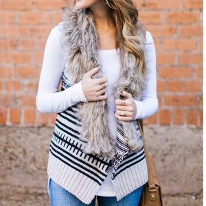 BB Dakota XS faux fur vest